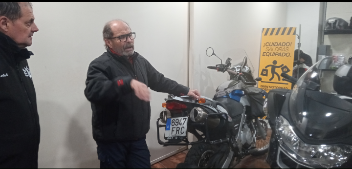 «BMW R 1300 GS» Con MOTO2 LLEIDA